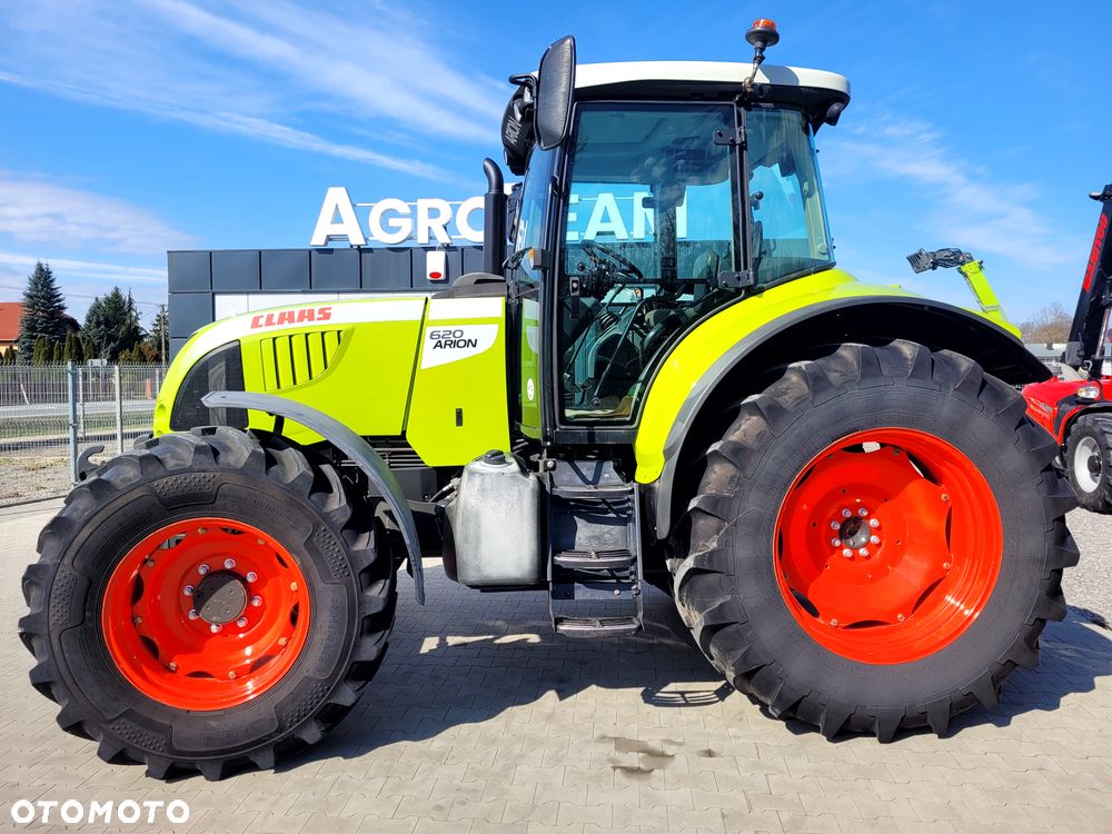 Claas ARION 620 - 11