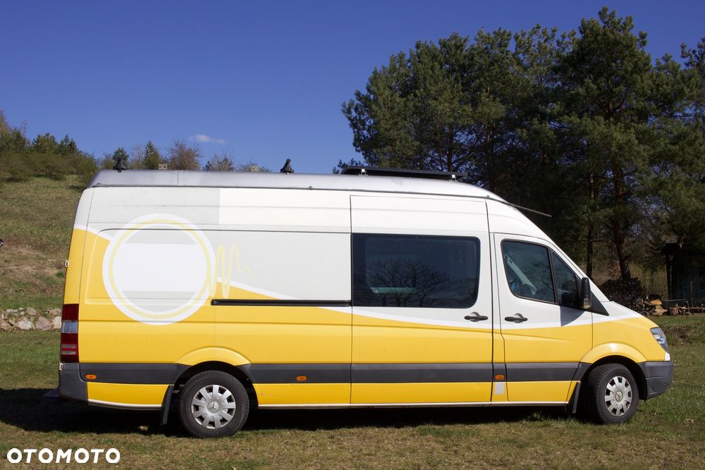Mercedes-Benz Sprinter - 1