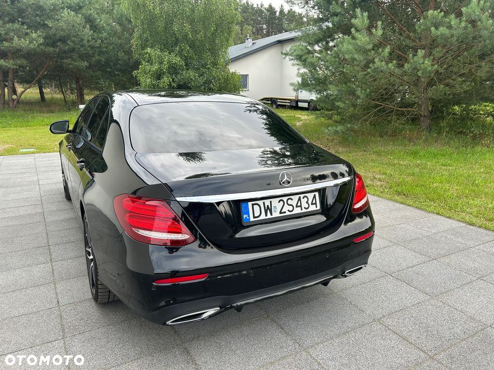 Mercedes-Benz Klasa E 220 d 4-Matic 9G-TRONIC - 6