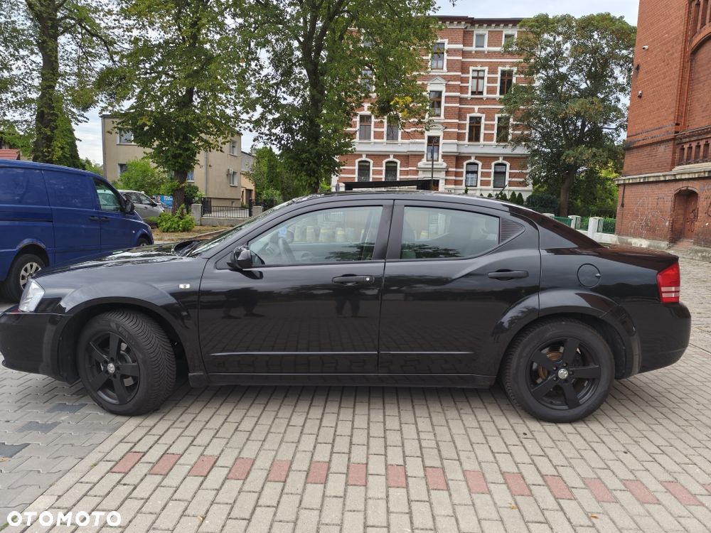 Dodge Avenger - 3
