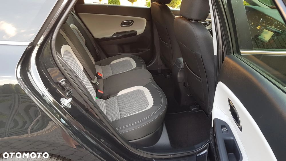 Kia Ceed 1.6 GDI Platinum Edition - 30