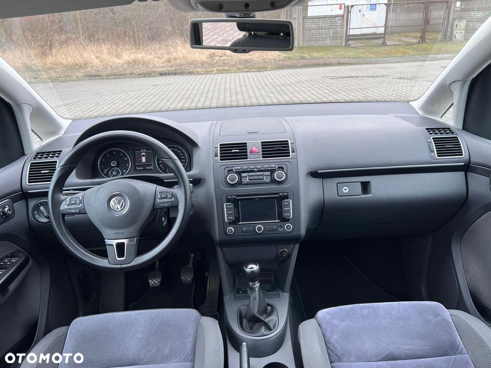 Volkswagen Touran 1.2 TSI STYLE - 27
