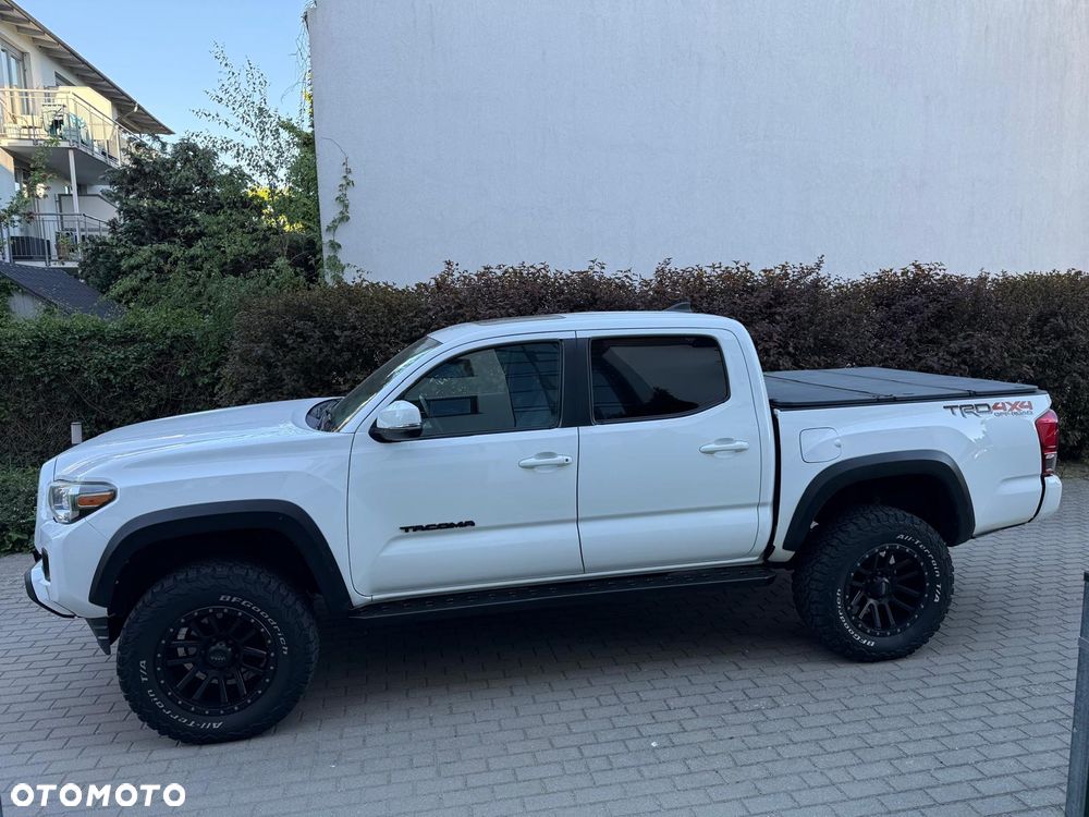 Toyota Tacoma - 3