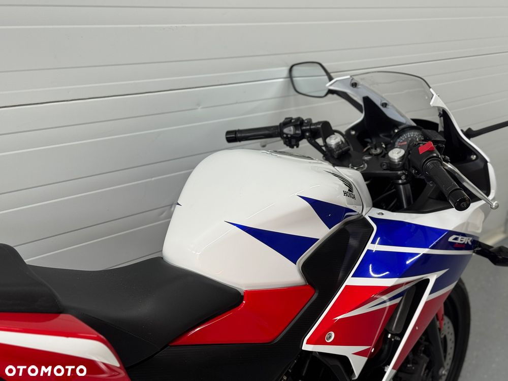 Honda CBR - 8