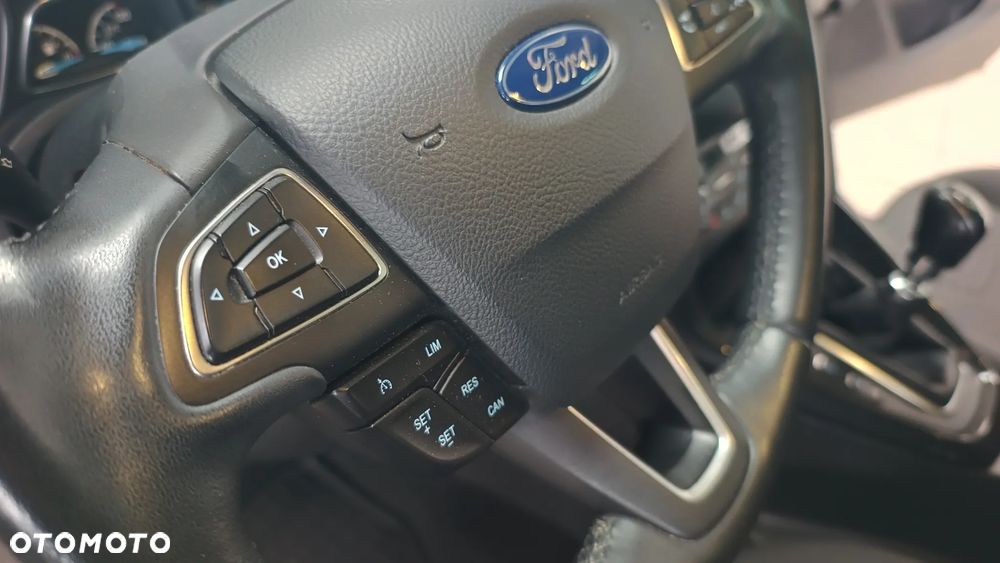 Ford Focus 1.5 EcoBoost Titanium ASS - 32