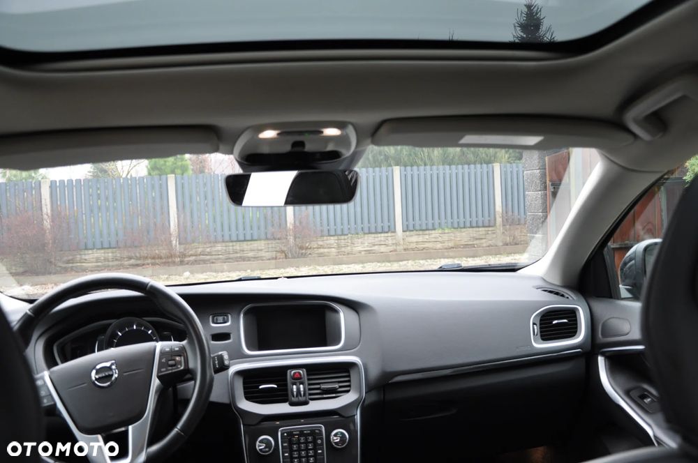 Volvo V40 D2 Inscription - 14