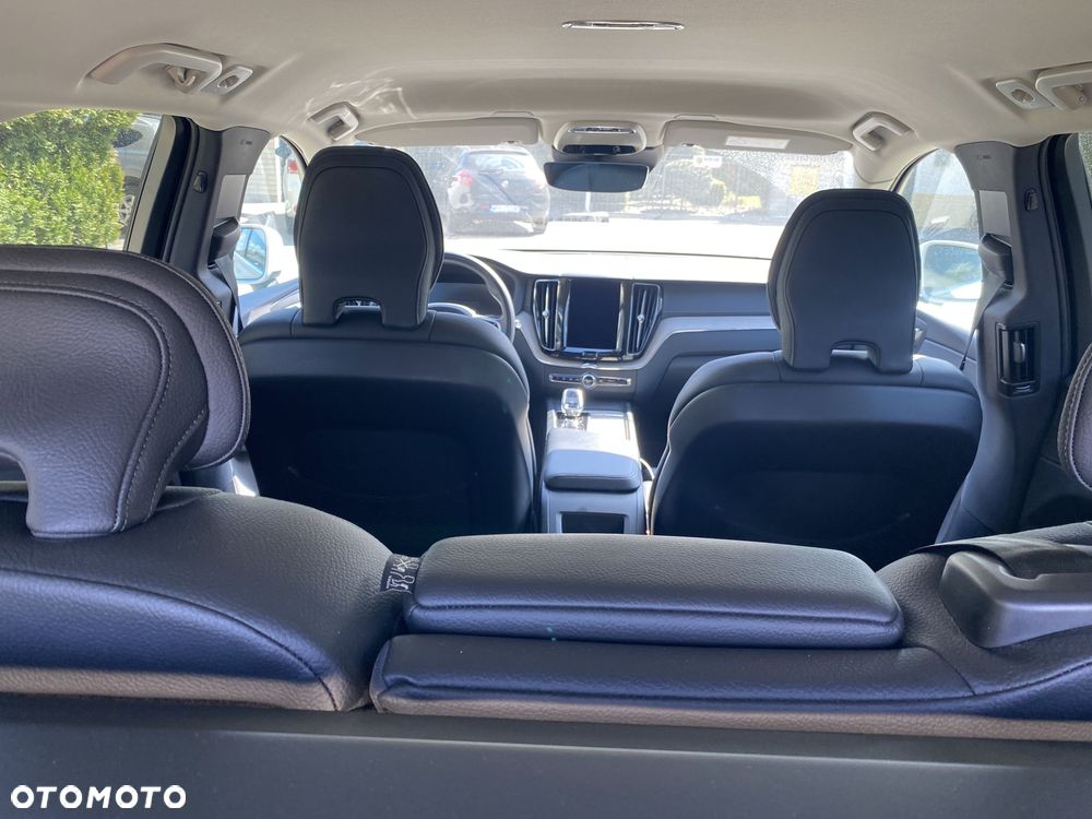 Volvo XC 60 B4 D AWD Inscription - 12