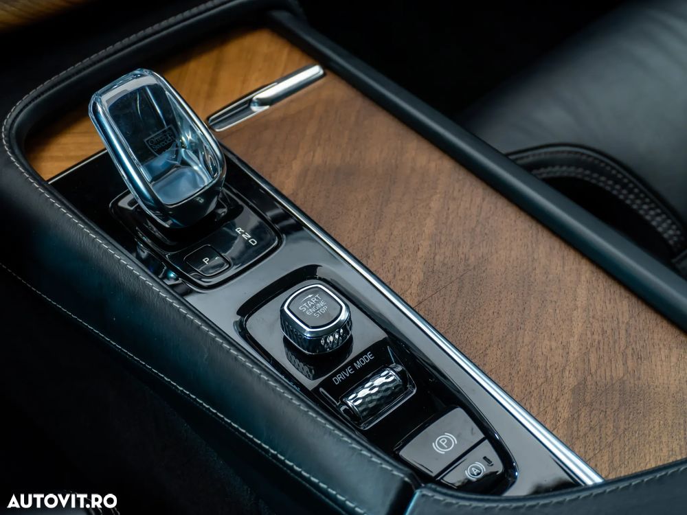 Volvo XC 90 T8 AWD Recharge Geartronic Inscription - 28