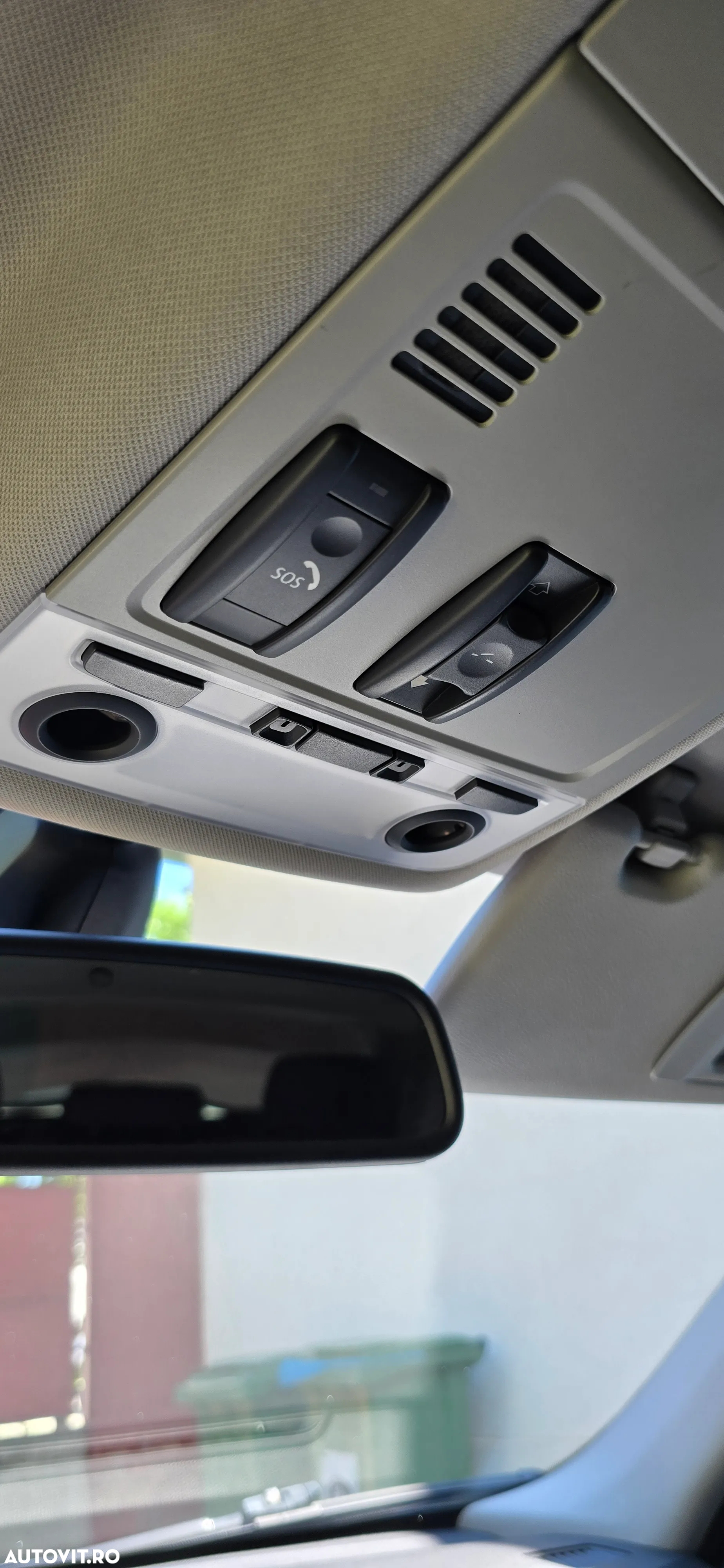 BMW Seria 3 318i - 13