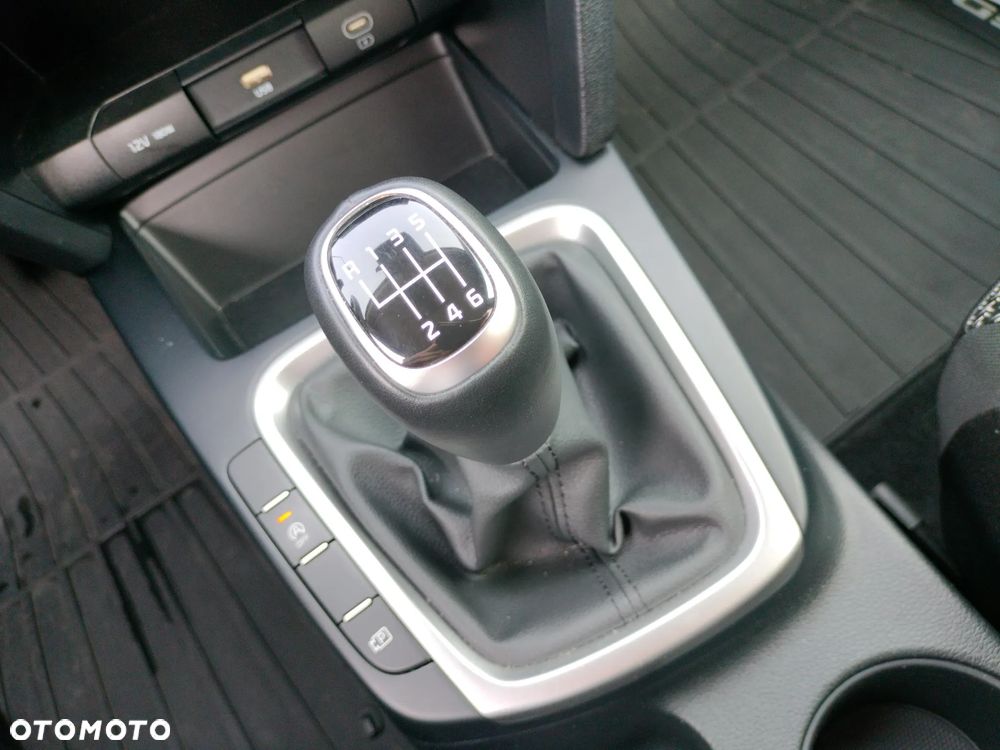 Kia Ceed 1.5 T-GDI M - 15