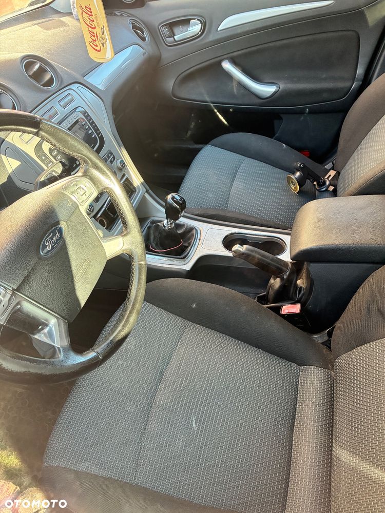 Ford Mondeo 2.0 TDCi Ambiente - 5