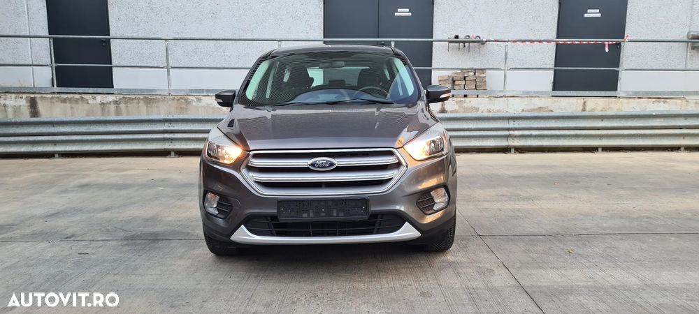 FORD Kuga 2017 — imagine 2