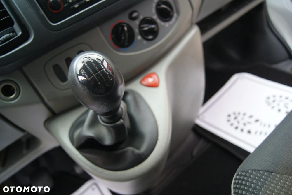 Opel Vivaro - 29