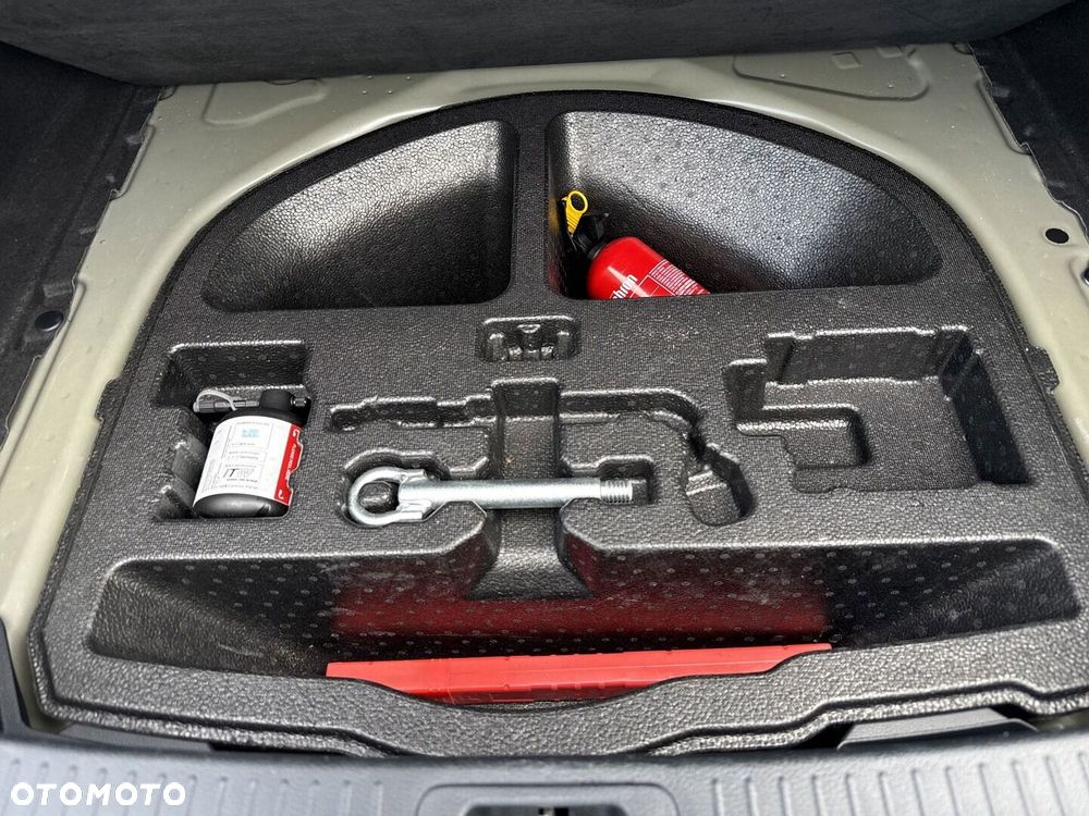 Toyota Corolla 1.8 Hybrid GR Sport Dynamic - 19