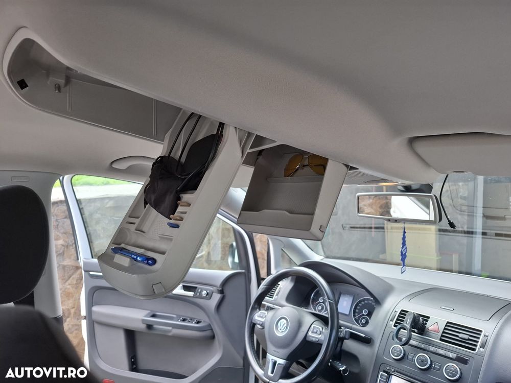 Volkswagen Touran 2.0 TDI DSG Comfortline - 12