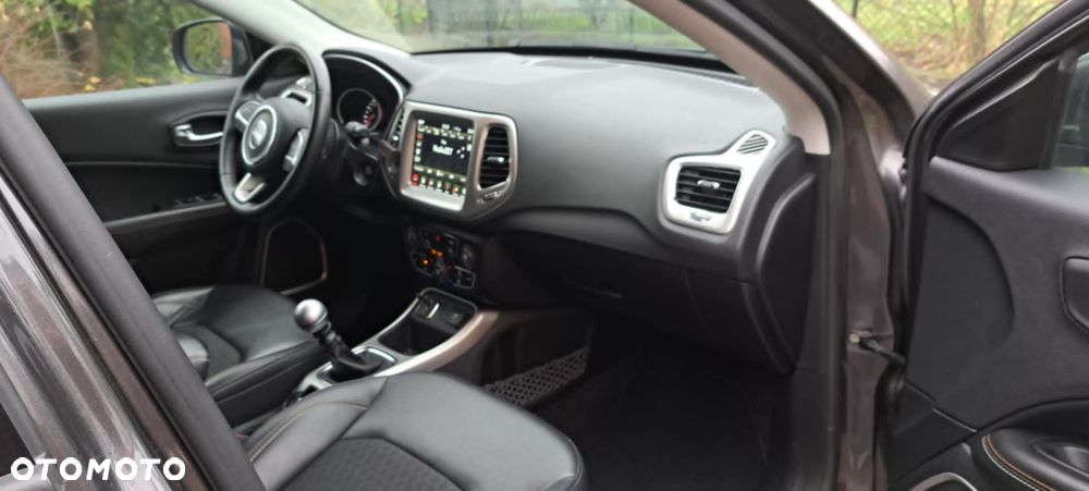 Jeep Compass 1.4 TMair Longitude FWD S&S - 2