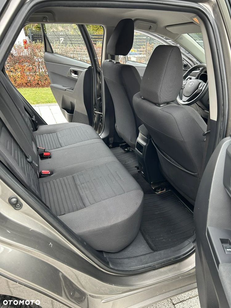 Toyota Auris - 13