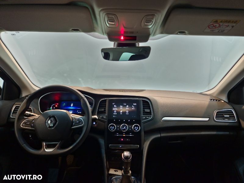 Renault Megane TCe 140 GPF Techno - 11