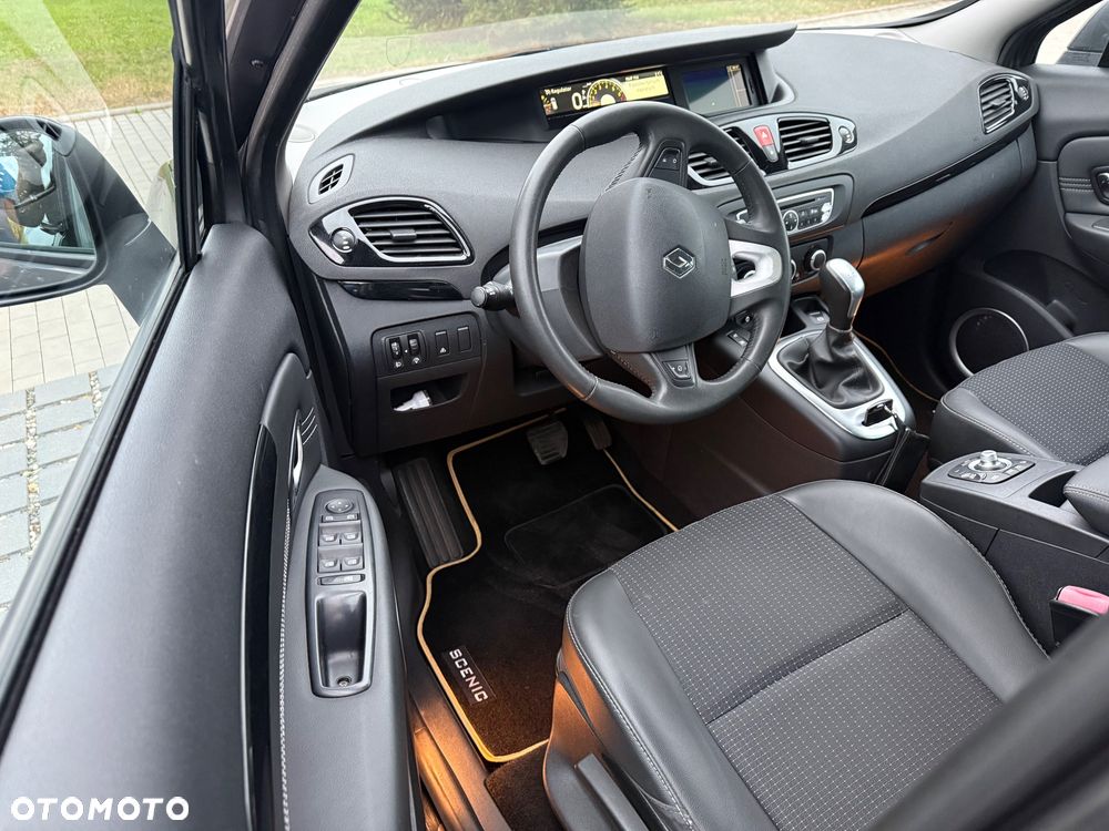 Renault Scenic 2.0 16V 140 CVT Dynamique - 9