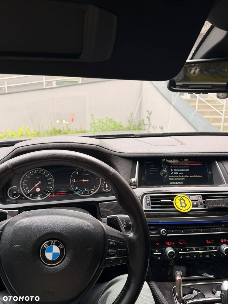 BMW Seria 7 740Li - 4