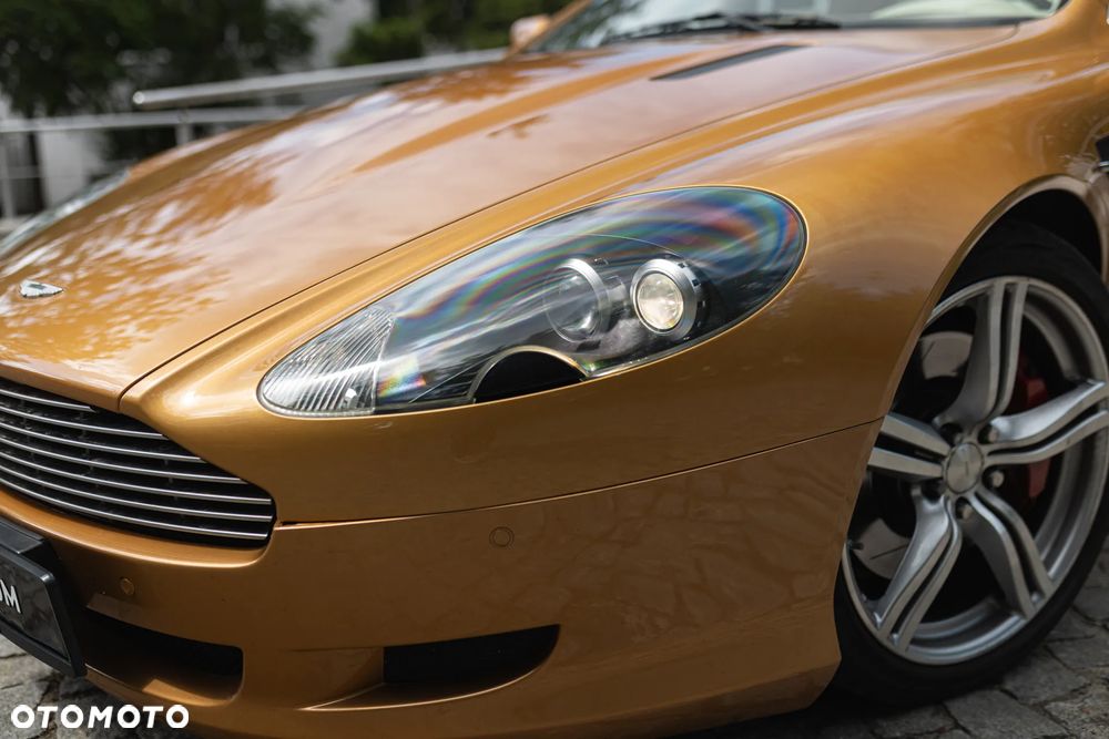 Aston Martin DB9 Touchtronic - 4