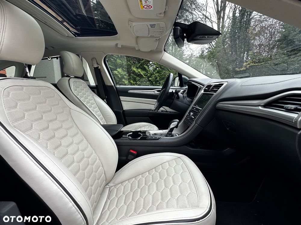 Ford Mondeo Vignale 2.0 EcoBoost - 35