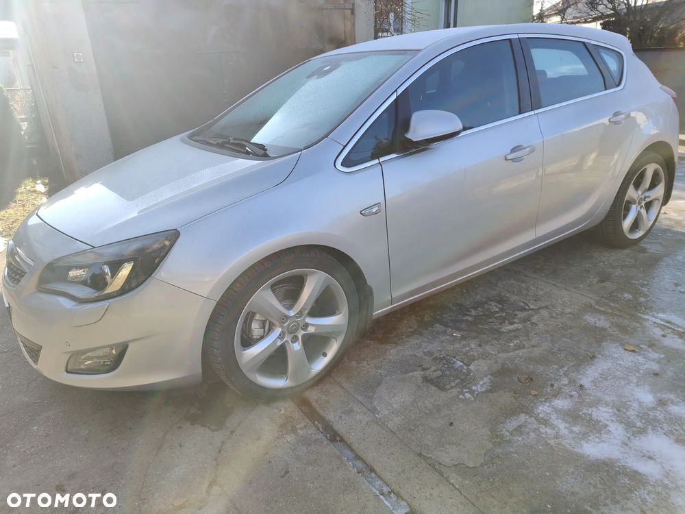 Opel Astra 1.6 Turbo - 3