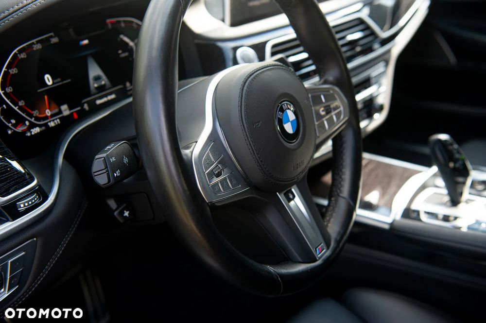 BMW Seria 7 740Li xDrive sport - 29