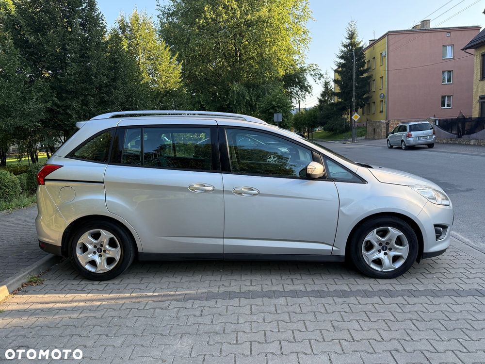 Ford Grand C-MAX - 3