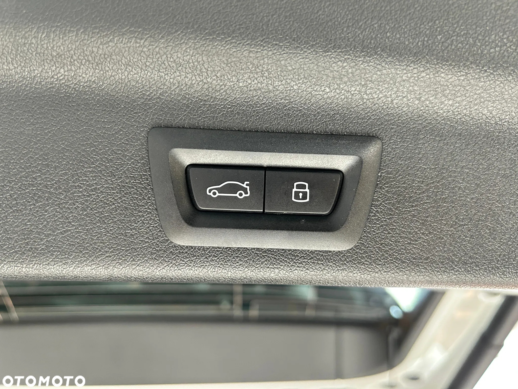 BMW X1 sDrive18i xLine - 24
