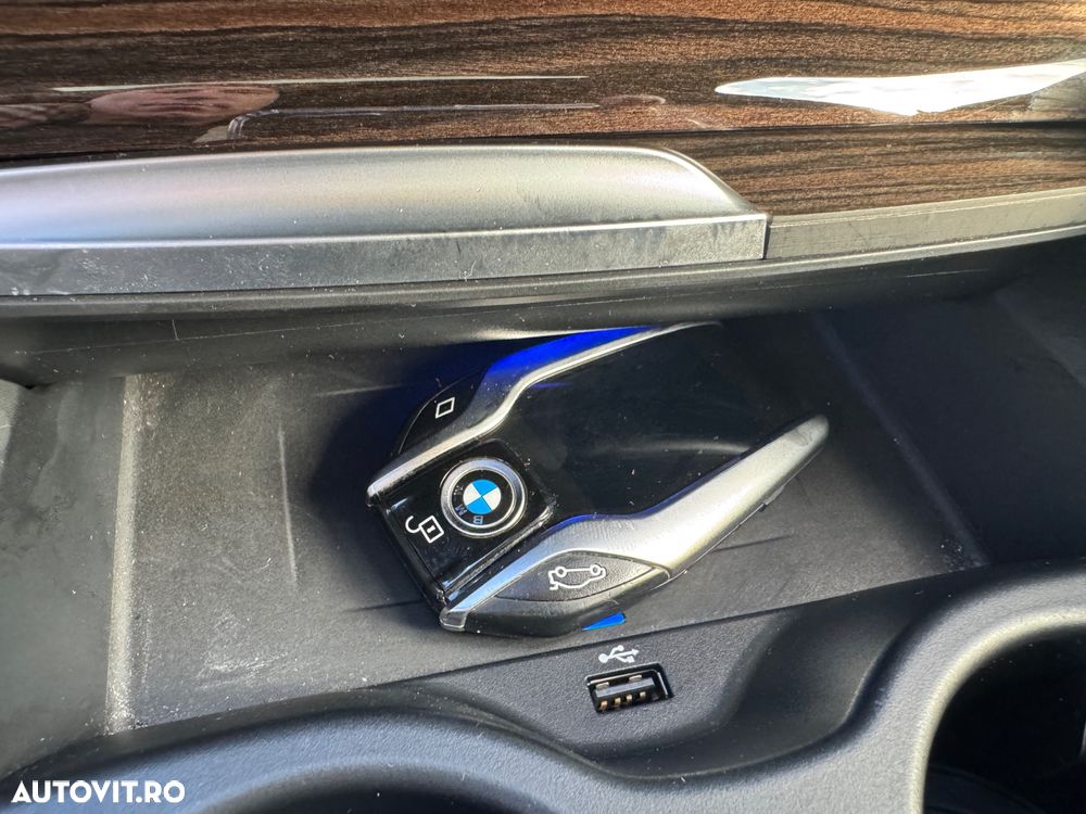 BMW Seria 5 530d xDrive - 37