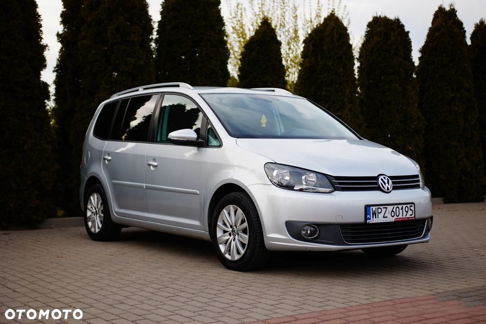 Volkswagen Touran 1.6 TDI DPF BlueMotion Technology DSG Highline - 10