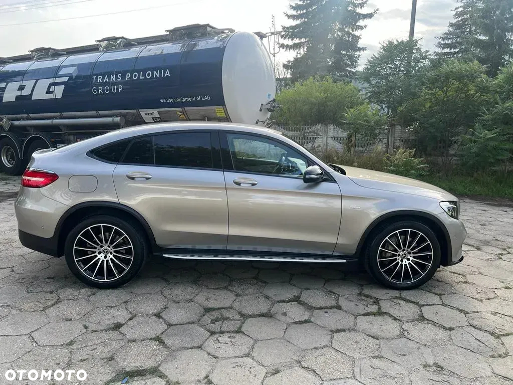Mercedes-Benz GLC Coupe 250 4-Matic - 4
