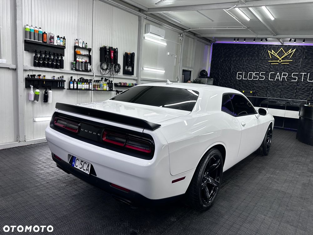 Dodge Challenger 6.2 Hellcat - 4