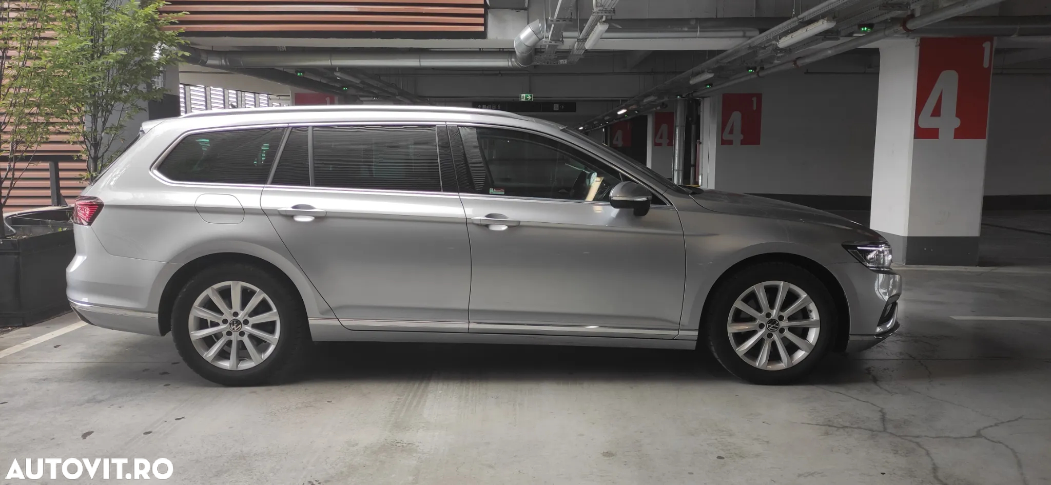 Volkswagen Passat Variant 2.0 TDI SCR DSG Elegance - 5