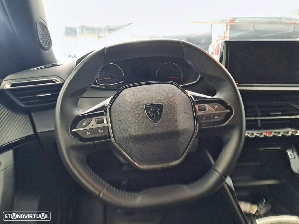 Peugeot 2008 1.2 PureTech Active - 12