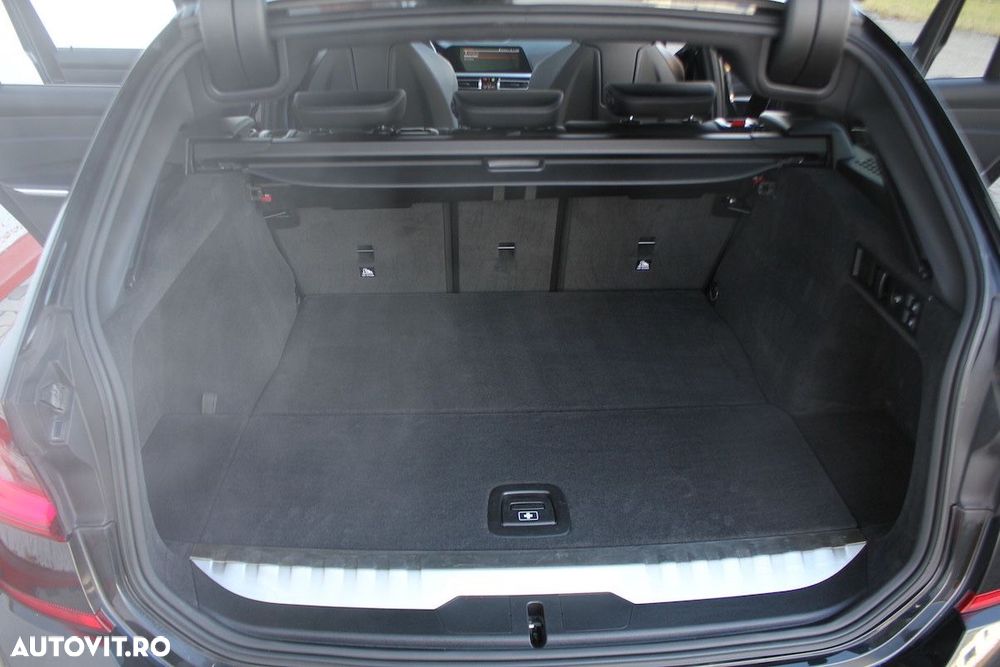 BMW Seria 3 330e xDrive AT PHEV - 23