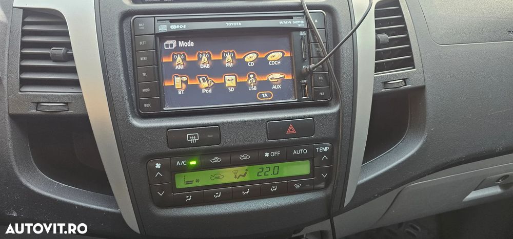 Toyota Hilux 4x4 Double Cab - 9