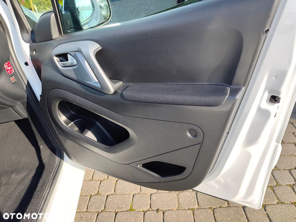 Citroën Berlingo Multispace BlueHDi 120 S&S SHINE - 20