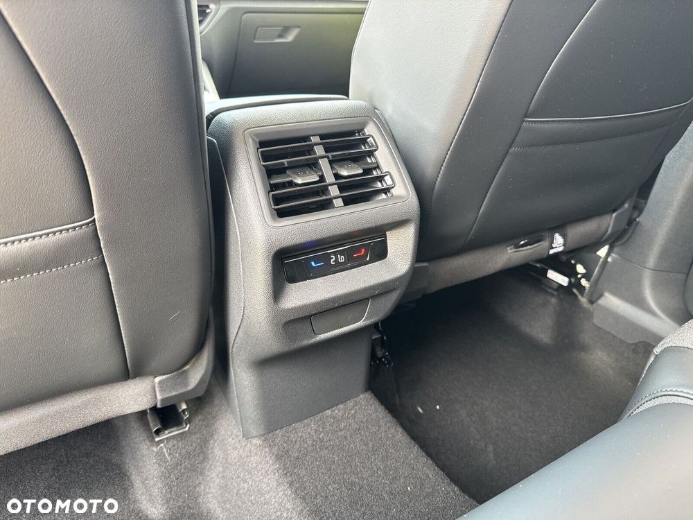 Volkswagen Tiguan - 24