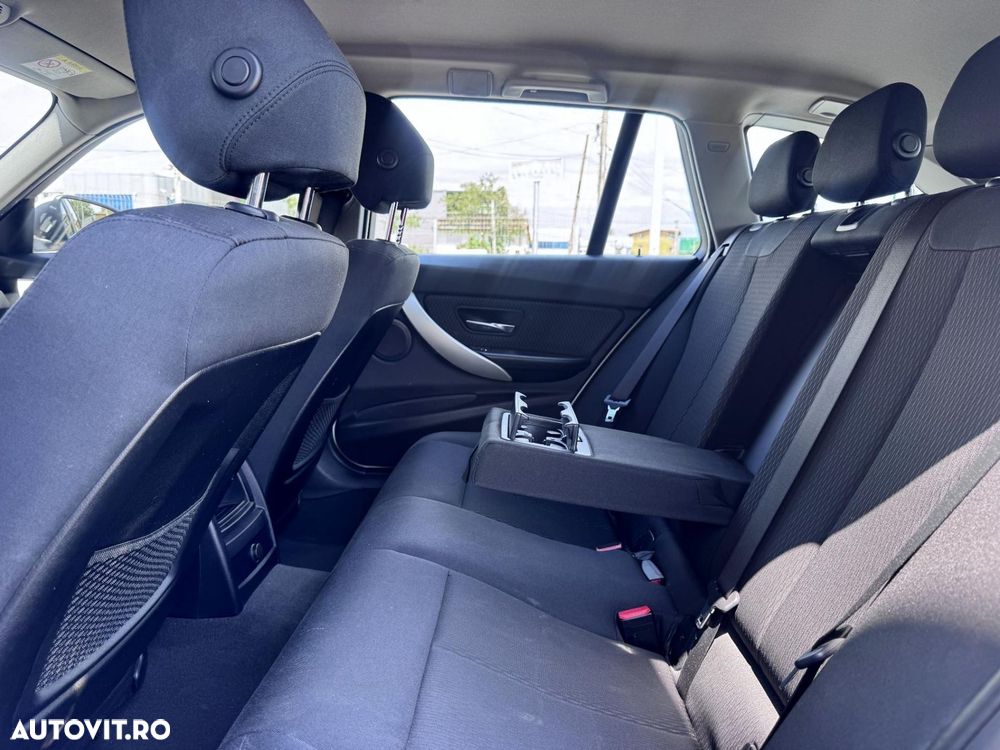 BMW Seria 3 - 24