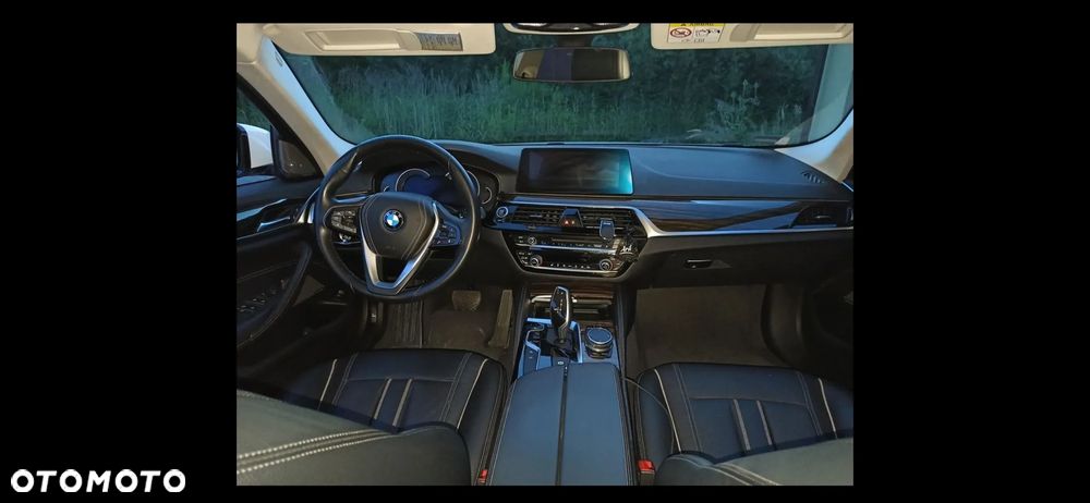 BMW Seria 5 525d Luxury Line - 19