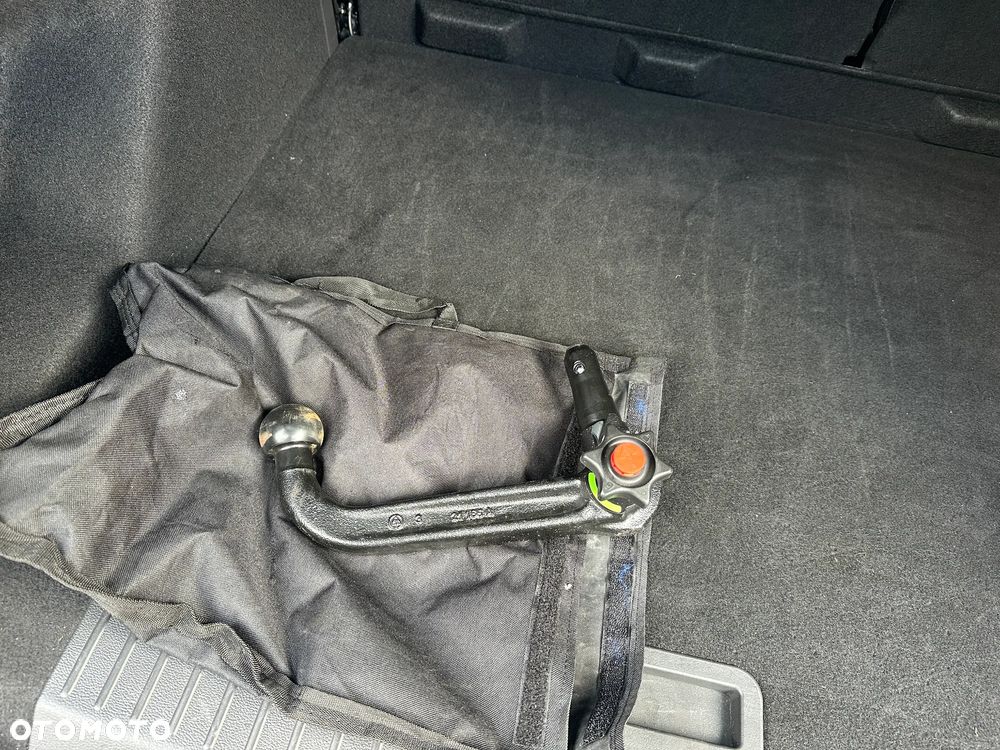 Ford Kuga 1.5 EcoBoost 2x4 ST-Line - 13