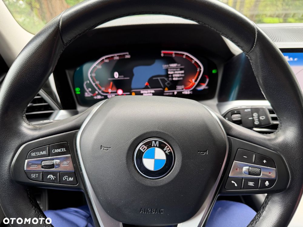 BMW Seria 3 320d Edition Luxury Line Purity - 18