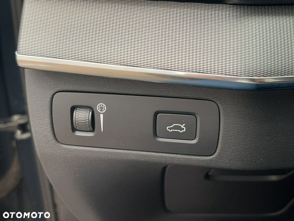 Volvo XC 90 - 27
