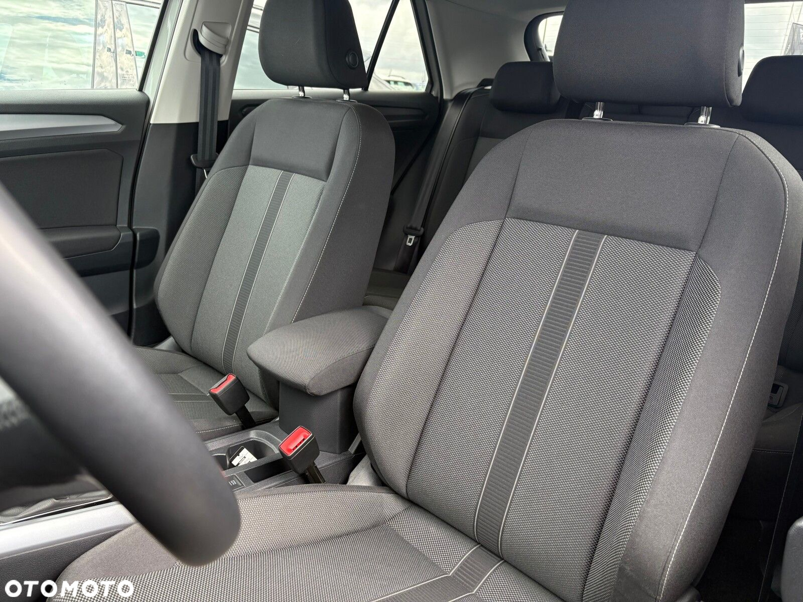 Volkswagen T-Roc 1.5 TSI Life - 12