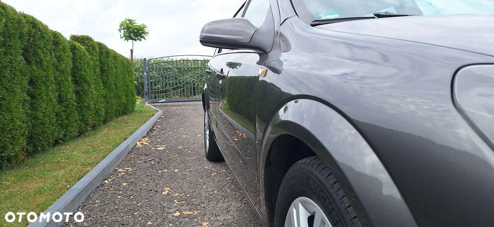 Opel Astra - 32