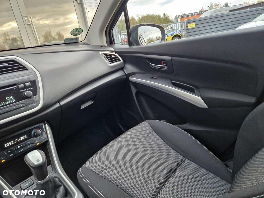 Suzuki SX4 S-Cross - 17