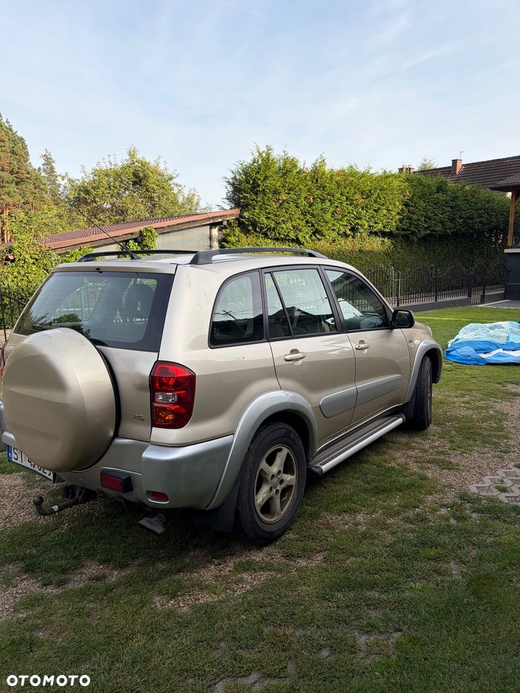 Toyota RAV4 2.0 D-4D 4x4 - 3