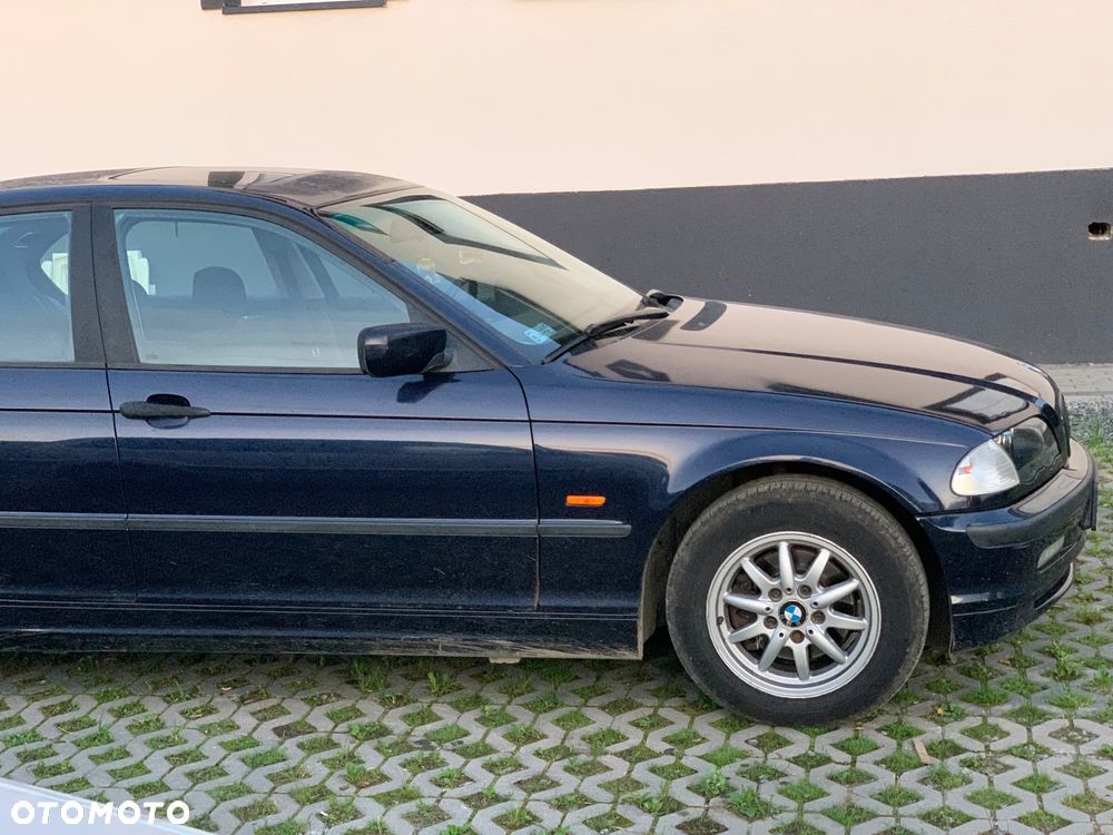 BMW Seria 3 318i - 9